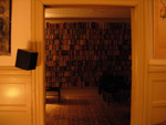 Endnu et af disse Bo Bedre-fotos. Bemærk, at alle de bøger, du ser på billedet, er SF-paperbacks.