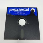 Commodore 64-diskette; her Maniac Mansion fra LucasFilm Games.