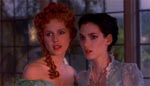 Lucy (Sadie Frost) og Mina (Winona Ryder).