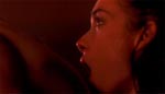 Mina Harker drikker Draculas blod i endnu en erotisk ladet scene.