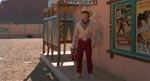 'Hey Doc, er du sikker på, det her tøj er autentisk?' 'Ja, har du aldrig set en western?'