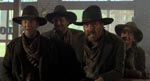 Buford 'Mad Dog' Tannen (Thomas F. Wilson) og hans kumpaner.