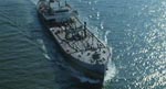 Et forladt fragtskib driver ind mod New York.