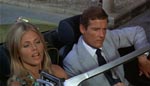 Bond og agent Goodnight (Britt Ekland) Bond og agent Goodnight (Britt Ekland).