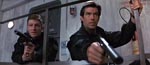 006 (Sean Bean) og 007 (Pierce Brosnan) på mission i 1980'erne.
