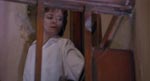 Iskolde og splittede Julia (Clare Higgins).