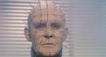 Den vidunderlige Pinhead (Doug Bradley).