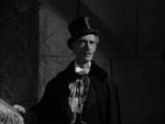 Count Dracula (John Carradine) eller Baron Latos, som han kalder sig.