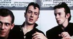 Fra venstre mod højre - Paul Simonon, Joe Strummer og Topper Headon.