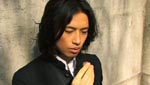 Jyugon (Takumi Saitô) spiser et stykke chokolade, inficeret med vampyrblod.