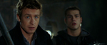 Helten Riley (Simon Baker).