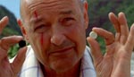 'Two players. Two sides. One is light. One is dark.' - John Locke lærer Walt at spille Backgammon - og præsenterer samtidig seriens overordnede tema.