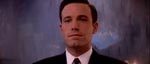Slimet som en ål og med et selvglad smil - Ben Affleck som Jennings.