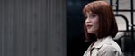 Wow igen! Gemma Arterton som den kvindelige agent, der forsøger at holde snor i Bond.