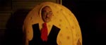 En anden af filmens komiske figurer: Børneunderholderen Svampe-John.