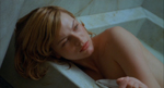 Alice (Milla Jovovich).