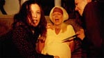 Den Manson-inspirerede kult angriber Arkadins kone i filmens indledning Den Manson-inspirerede kult angriber Arkadins kone i filmens indledning.