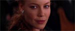 Fristelser.. fristelser.. Connie Nielsen som Christabella, der sender Kevin lystne blikke
