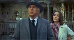 Dr. Armitage (Ed Begley) og Elizabeth (Donna Baccala) snuser rundt