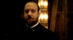 Politimester Uhl (Paul Giamatti).