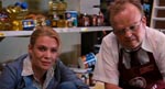 Amanda (Laurie Holden) og Ollie (Toby Jones) - to af Davids støtter i supermarkedet