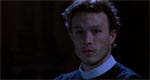 Alex Bernier (Heath Ledger). Det overraskede ansigtsudtryk tolkes bedst som 'Jeg var til fest og blev fuld og skrev under på at lave det her?!?'