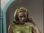 Filmens heltinde Terry Adams (Connie Mason).