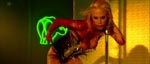 … og genopstår som en super zombie-stripper! … og genopstår som en super zombie-stripper!