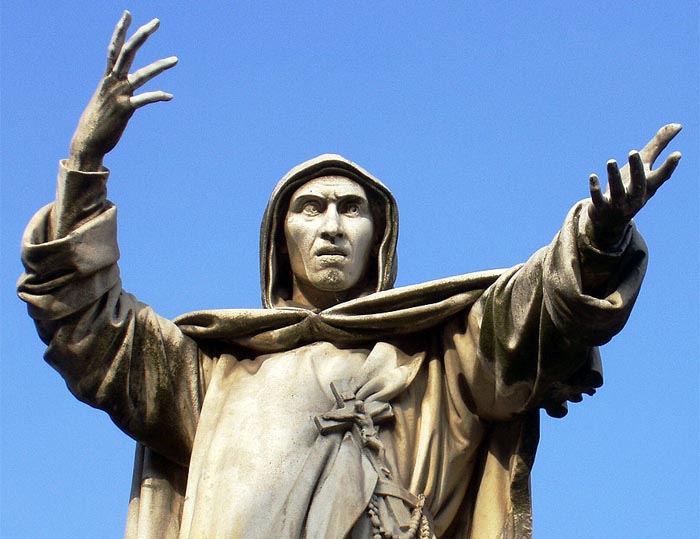 Statue af Girolamo Savonarola på Piazza Savonarola i Firenze.